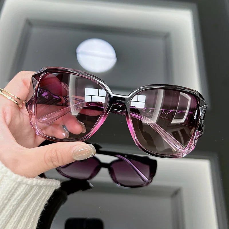 OPSKJK Women's Square Mirror Sunglasses – Classic Outdoor Fashion Eyewear