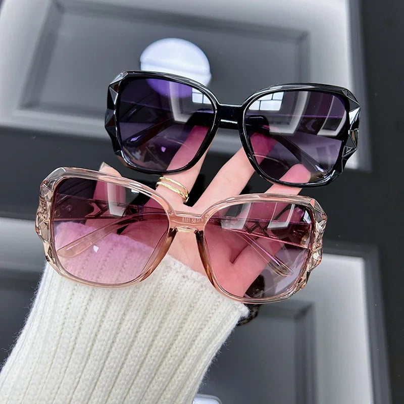 OPSKJK Women's Square Mirror Sunglasses – Classic Outdoor Fashion Eyewear