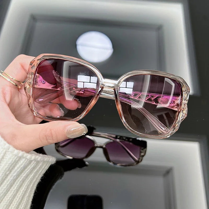 OPSKJK Women's Square Mirror Sunglasses – Classic Outdoor Fashion Eyewear