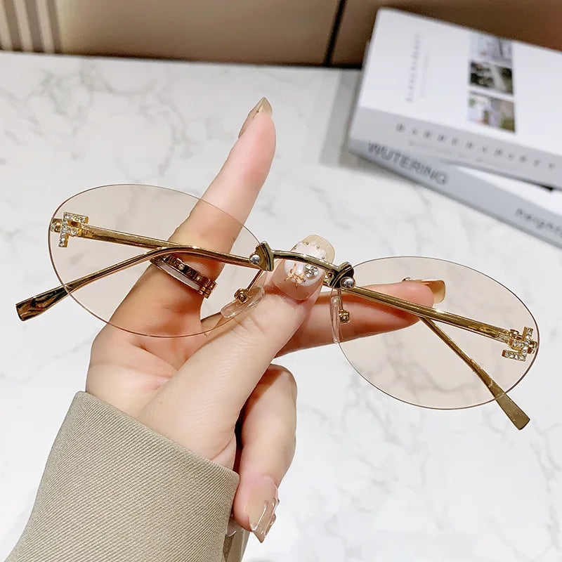Women's Trendy Circular Sunglasses – Photochromic UV400 Polycarbonate Lenses